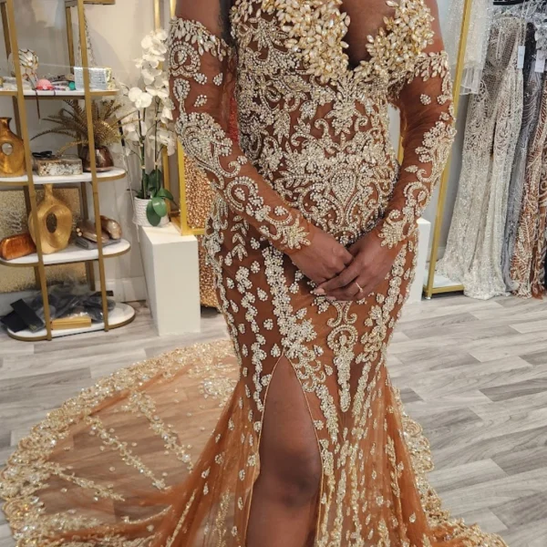 Immaculate Gold Gown Image 5